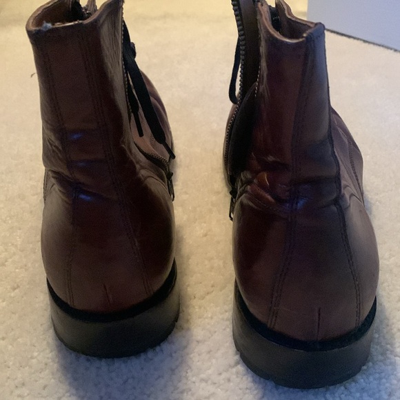 Men’s leather Frye boots